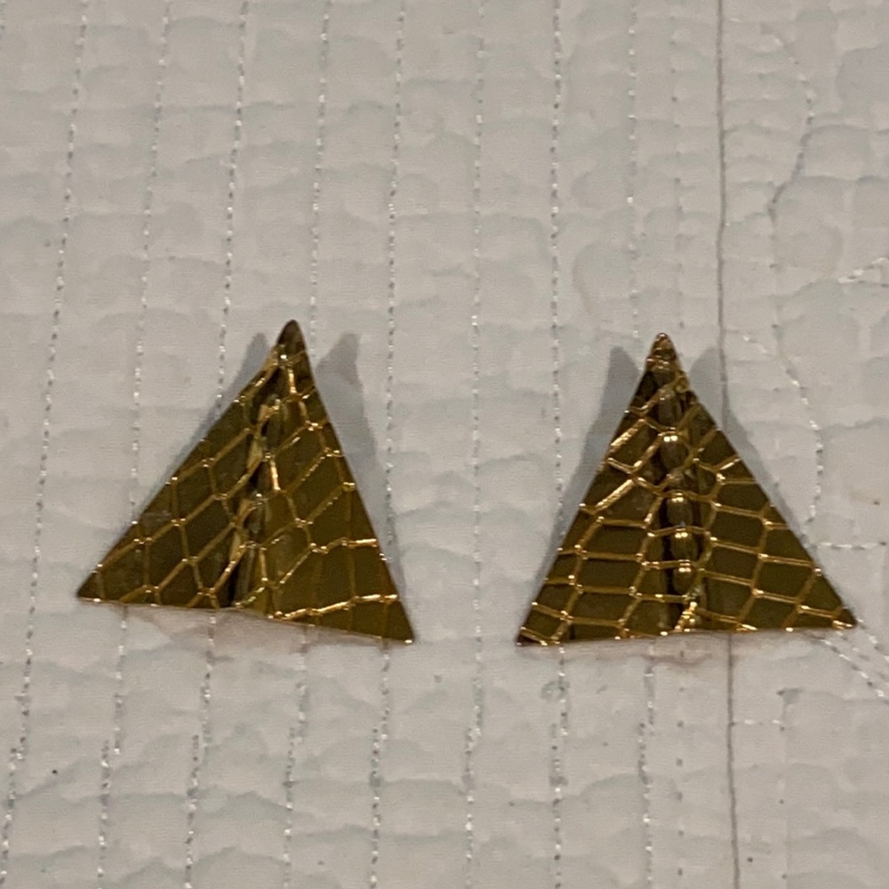Vintage gold earrings. Costume jewelry